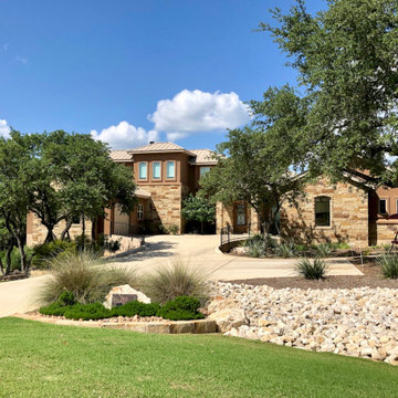 Transitional: 3,346 ft²/4 BR/3.5 BA/2 ST