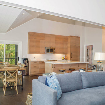 Kahshe Lake Waterfront Retreat