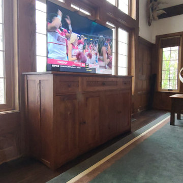 Virginia Upper Brandon Plantation Hunting Lodges - Fireplace TV, Music System
