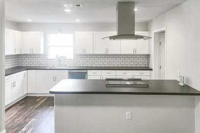 Example of a kitchen design in Houston
