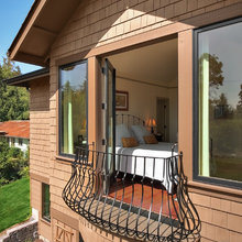 Cottage Favs Balcony