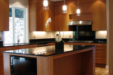 Trendy kitchen photo in Portland