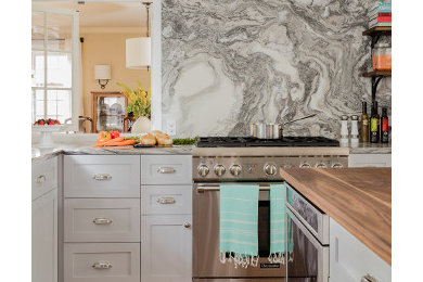 Inspiration for a modern kitchen remodel in Boston