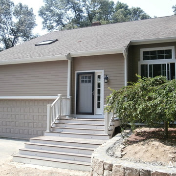 North Andover, MA - James Hardie HardiePlank Khaki Brown