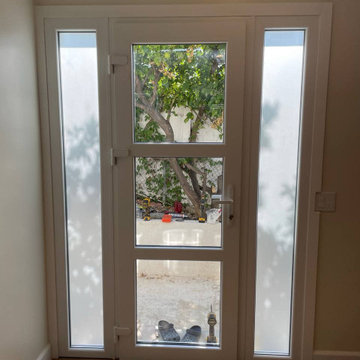 Manux 8555 with frosted sidelights