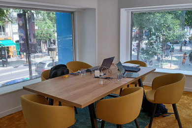 Cette image montre une salle à manger.