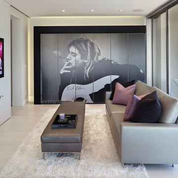 VIOSKI Tre II Sofa and Tre II Ottoman in Modern Lookout