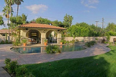 Inspiration for a mediterranean landscaping in Los Angeles.