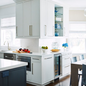 White Vintage Modern Kitchen