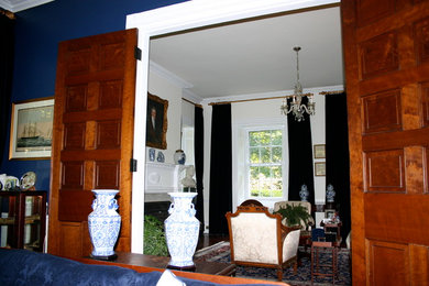 Elegant living room photo in Philadelphia