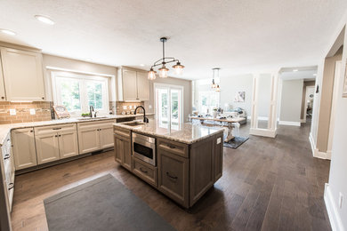 Elegant kitchen photo in Cleveland