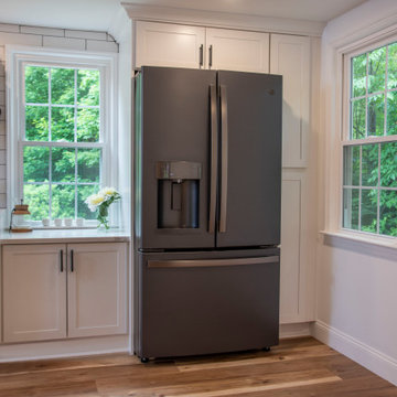 A Light-Filled Kitchen in Historic Amherst, New Hampshire