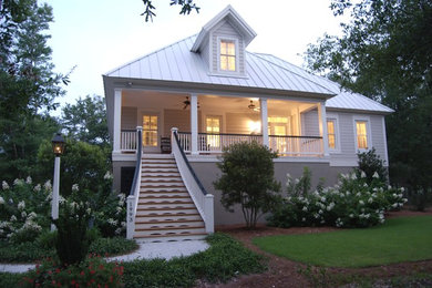 Example of a beach style home design design in Wilmington