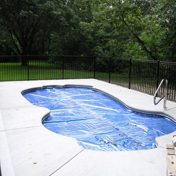 Leading Edge - St. Clair Fiberglass Swimming Pool