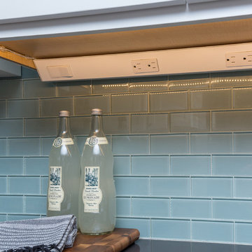 Kitchen Lives Larger in West Des Moines
