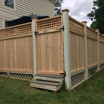 Wood Privacy Fence With Lattice Top