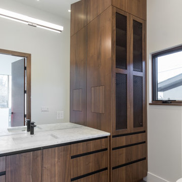 Crescent Heights NW Residence