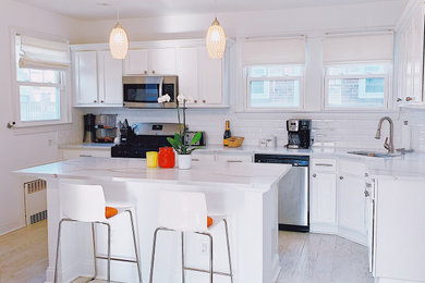 Kitchen - kitchen idea in New York