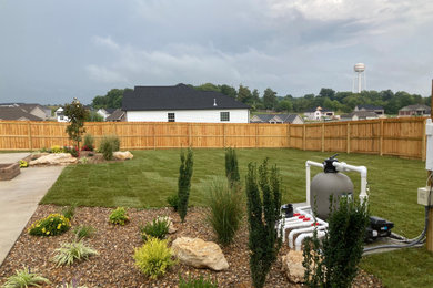 Photo of a traditional landscaping in Chicago.