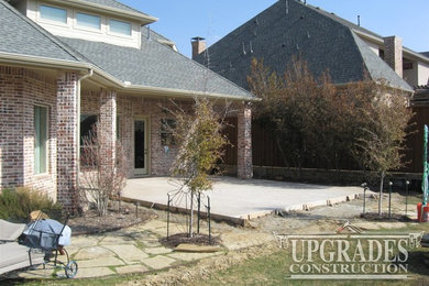 Mountain style patio photo in Dallas