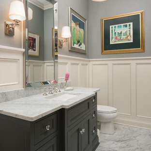 75 Most Popular Mid Sized Traditional Powder Room Design