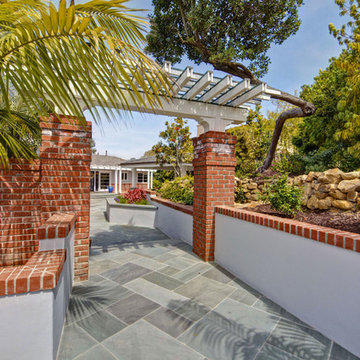 Contemporary-Traditional Interpretation Home