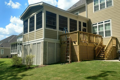 Design ideas for a traditional deck in Wilmington.
