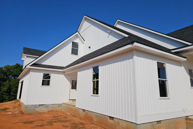 Inspiration for an exterior home remodel in Atlanta