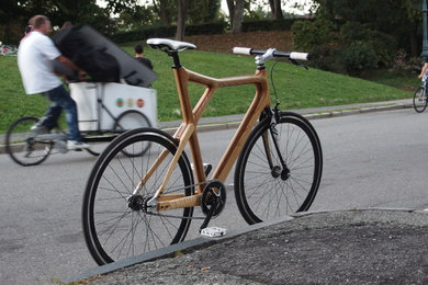 Rootless, la bici in legno certificato