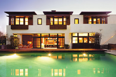Contemporary exterior home idea in Los Angeles