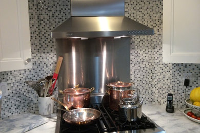 Minimalist kitchen photo in Boston