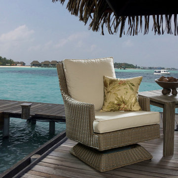 OUTDOOR LIVING