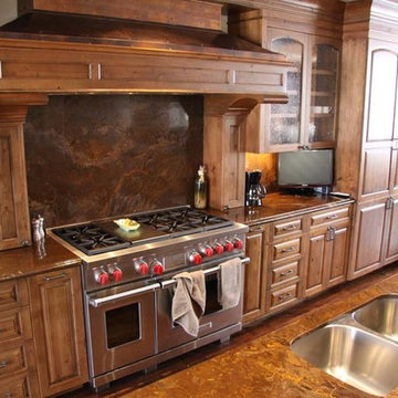 Large Gourmet Kitchen