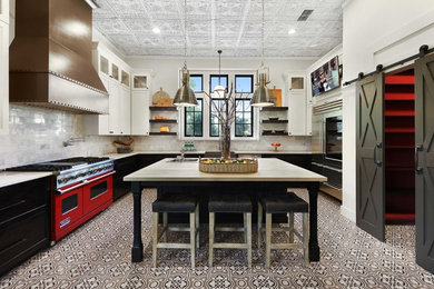 Transitional kitchen photo in Austin