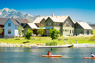 Example of a country home design design in Salt Lake City