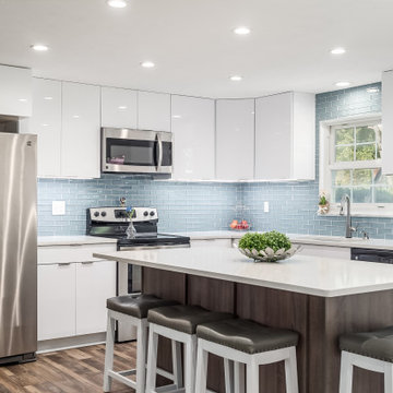 Contemporary Kitchen Remodel Done in a Two Tone Color