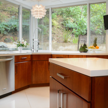 Modern Spacious Kitchen Remodel with Movable Island
