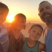 Mikey Dean's photo