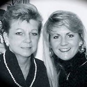 Mindy McCrea's photo