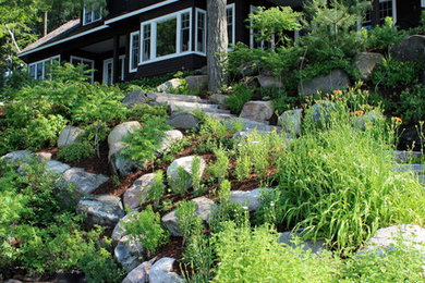 Inspiration for a rustic landscaping in Toronto.