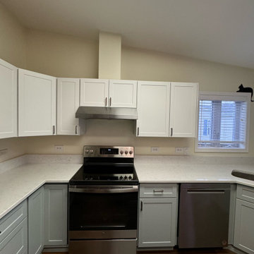 Beautiful Kitchen Remodel Done with Two-Tone Cabinets