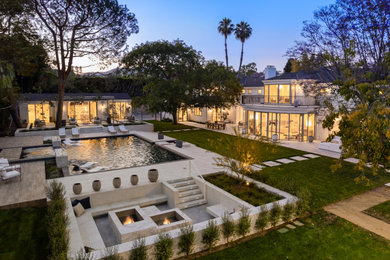 Inspiration for a transitional pool remodel in Los Angeles