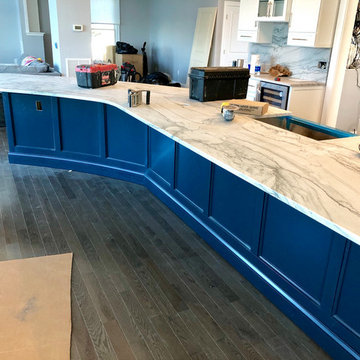 Beachy Kitchen : Florida Wave Quartzite