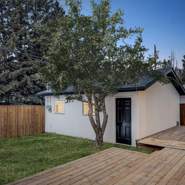BUNGALOW Lionel Cres SW