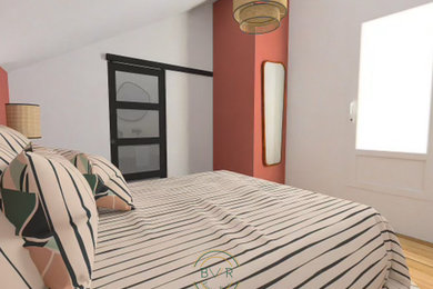 Aménagement d'une chambre parentale de taille moyenne.