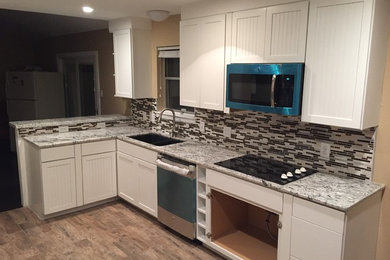 Trendy kitchen photo in Houston