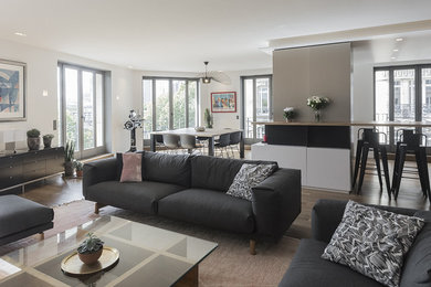 Cette photo montre un salon tendance.