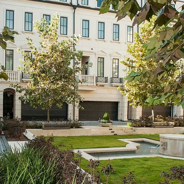 Winfield Gate Courtyard
