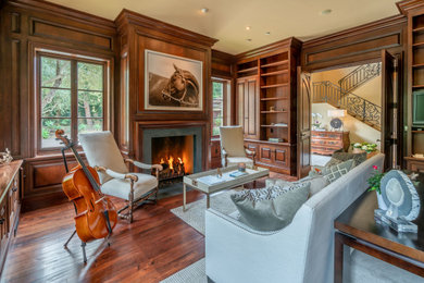 Home office - traditional home office idea in Los Angeles