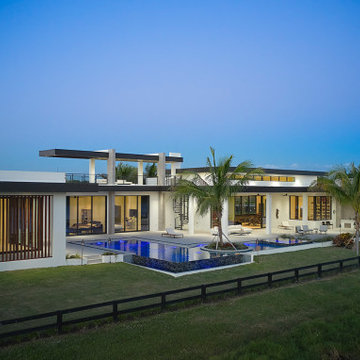 Modern Stables / horse barn
